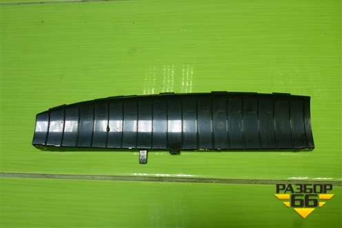 Кронштейн (подстаканников) (5883960050) для Toyota Land Cruiser (200) с 2008г (Ленд Крузер)